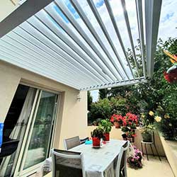 EDEN HABITAT | installations de stores inérieurs extérieurs, bannes, protections solaires, domotique sur Royan, Saintes, Saujon